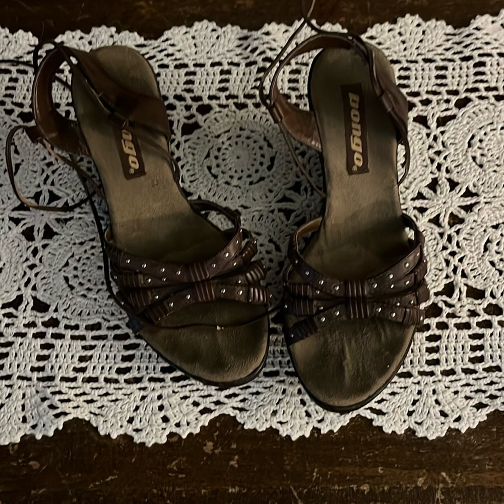 Bongo wrap around the ankle heels